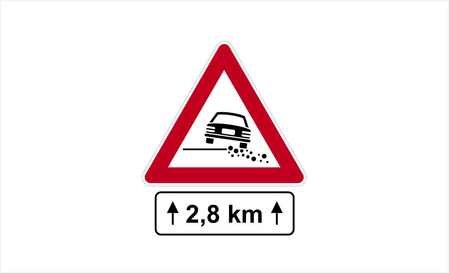 Sinjali, i shoqëruar me panelin plotësues, tregon se gjatësia e bankinës së dëmtuar është 2.8 km.